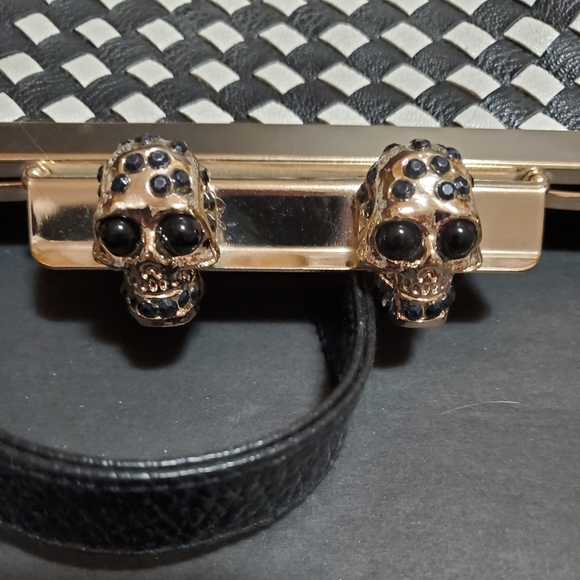 Black &White purse - Picture 5 of 14